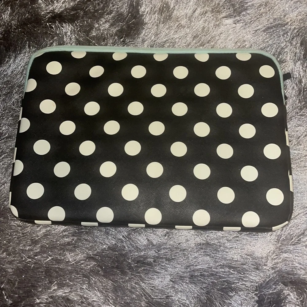 Laptop bag dots
